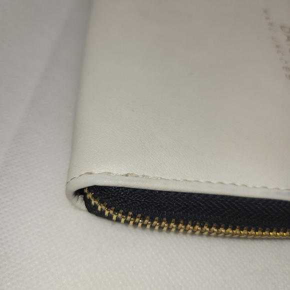 Daisy By Marc Jacobs Faux White Leather Zip Up Wallet Pouch - Picture 12 of 14